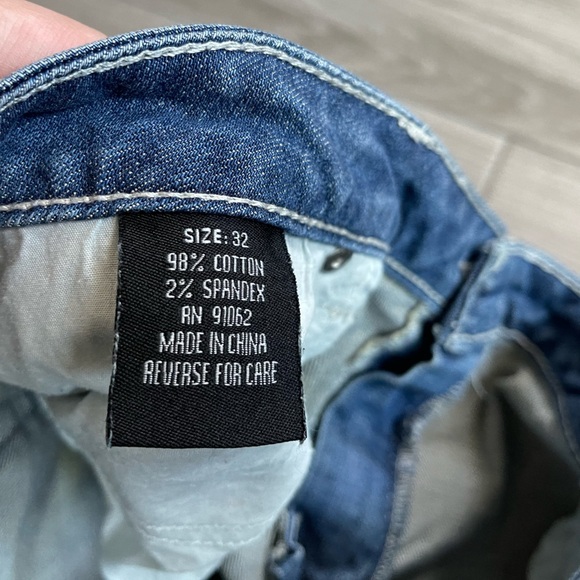 S&P Standards & Practices | Women’s Jean Shorts, Longer Length, Size 32••• - Picture 8 of 11